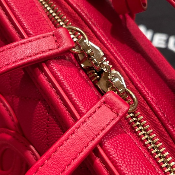 Chanel Quilted Caviar Leather Filigree Vanity Bag - Picture 9 of 15